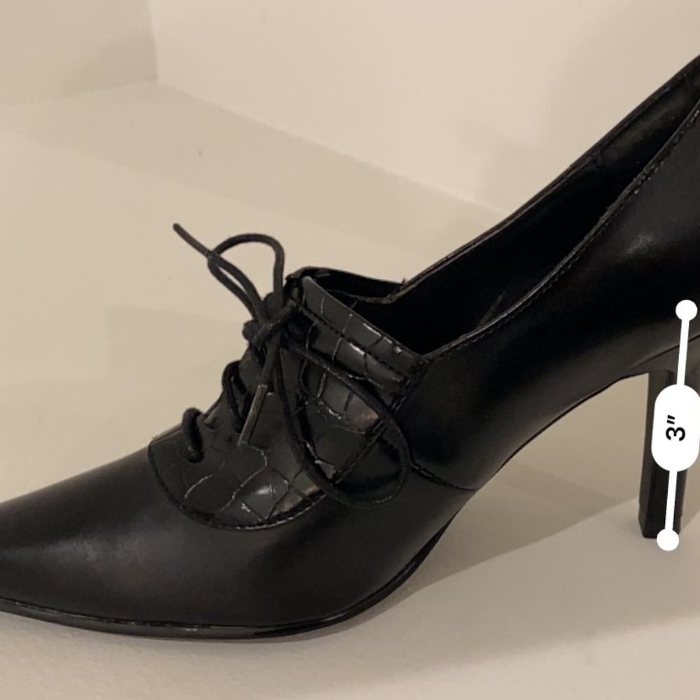 Newport News Shoes Black Croc Lace Up Pump Size 8 - Picture 8 of 9